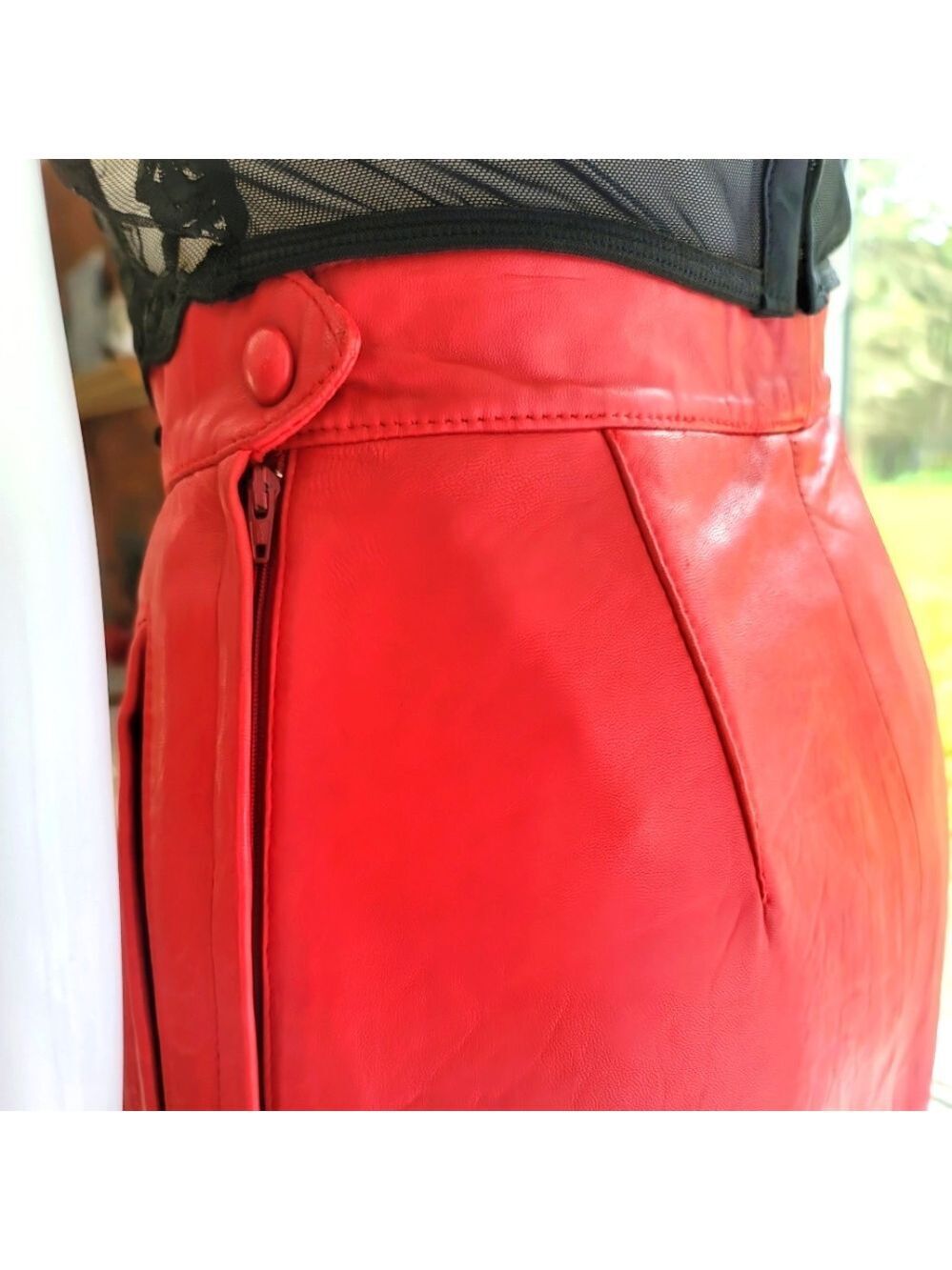 Women's 🇨🇦 Red Leather Pleated Midi Skirt Size 8